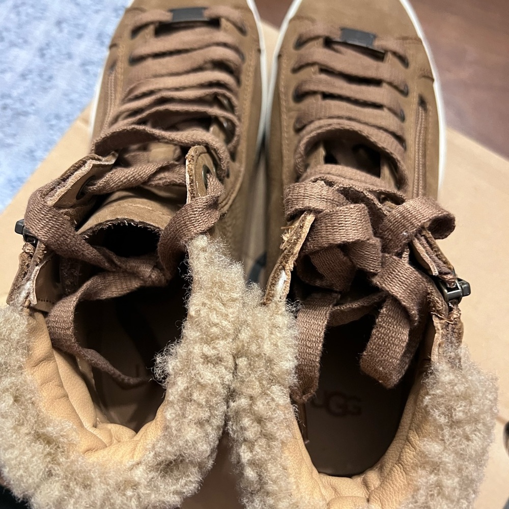 Ugg w olive high top sneaker new - Picture 5 of 8